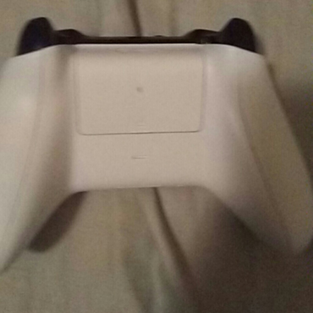 Xbox controller - Picture 2 of 2